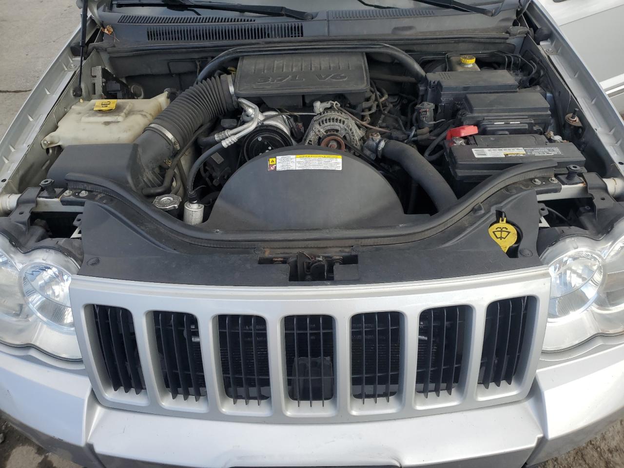 JEEP GRAND CHEROKEE LAREDO