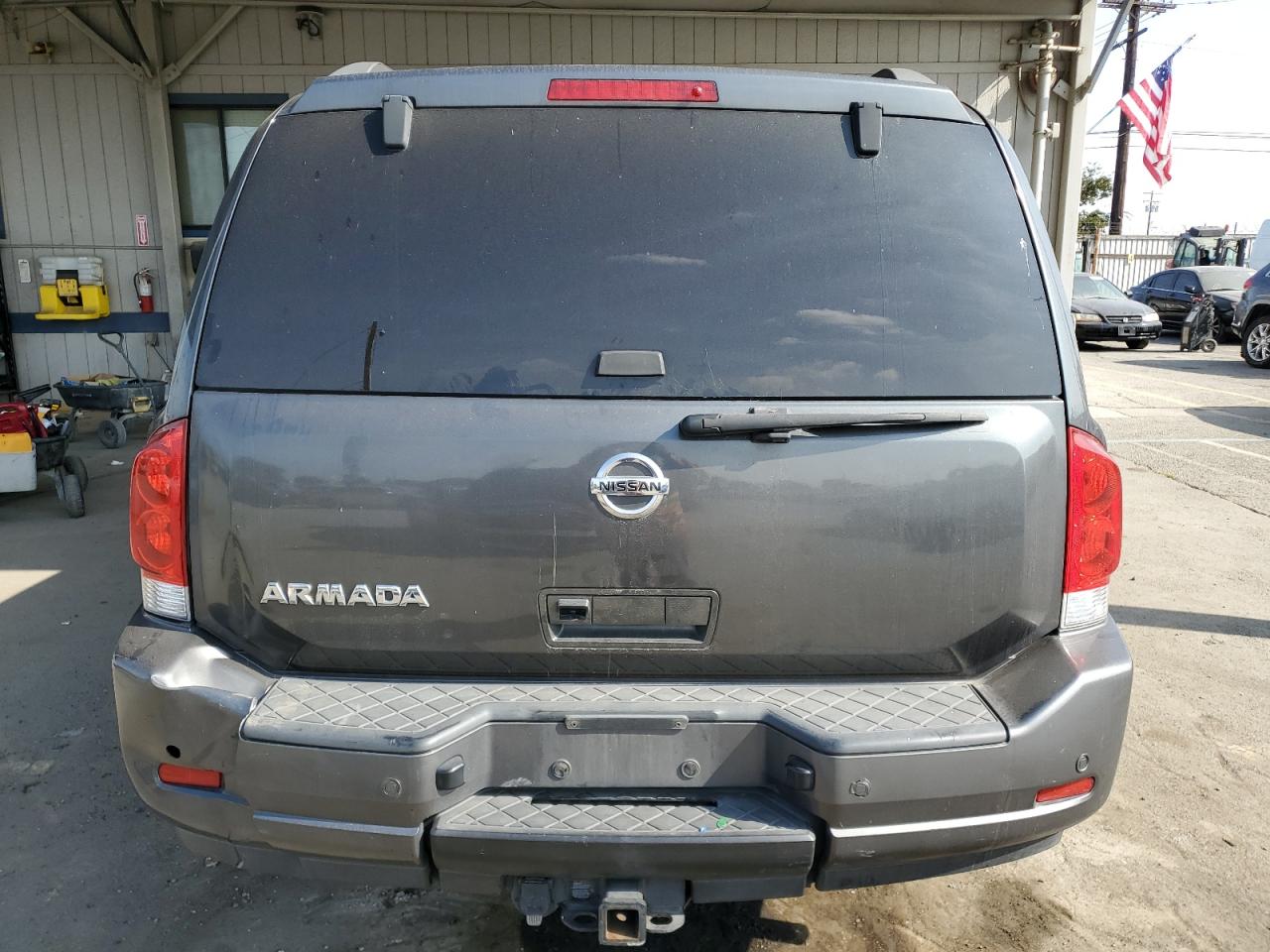 NISSAN ARMADA SV