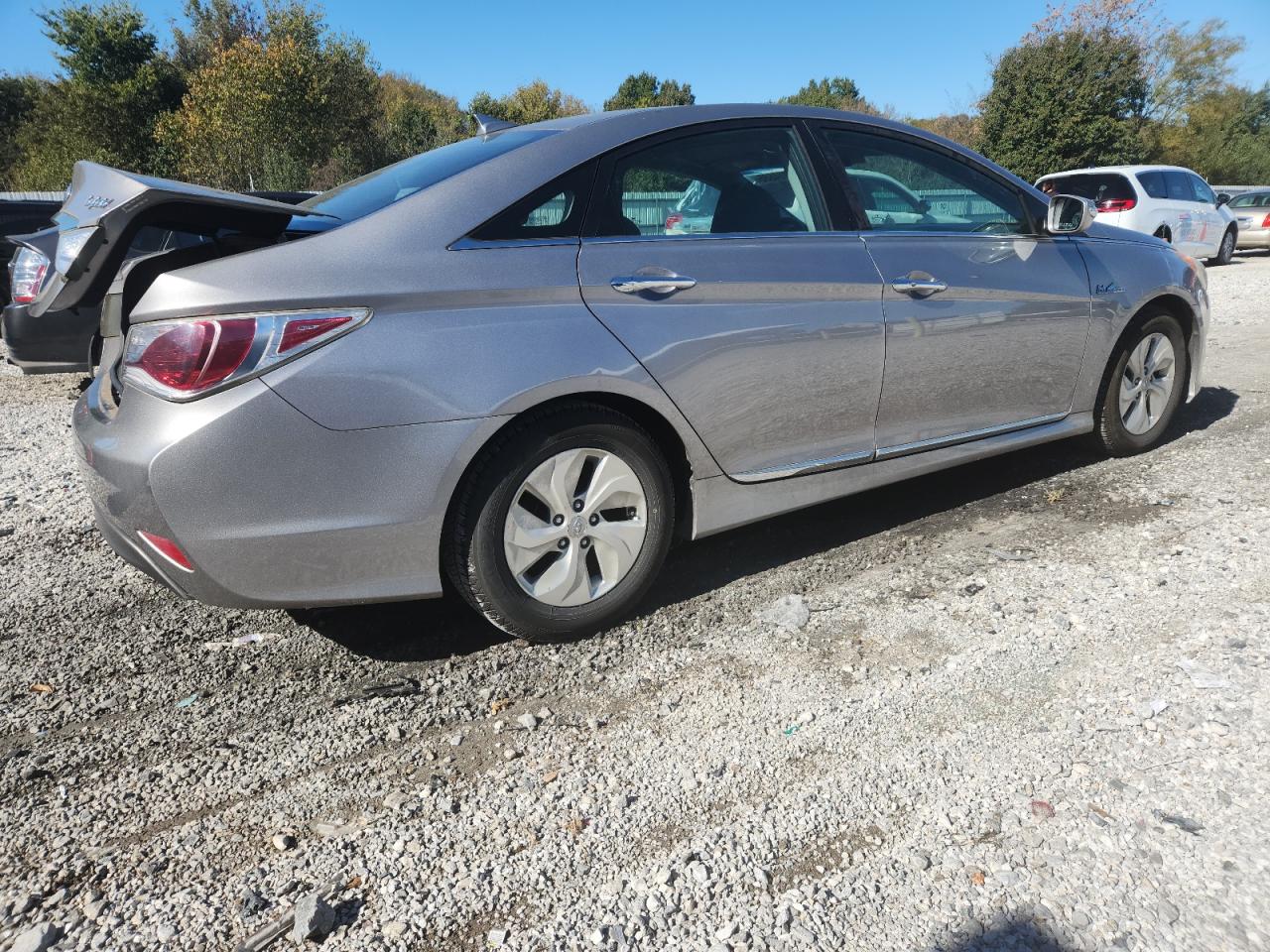 HYUNDAI SONATA HYBRID