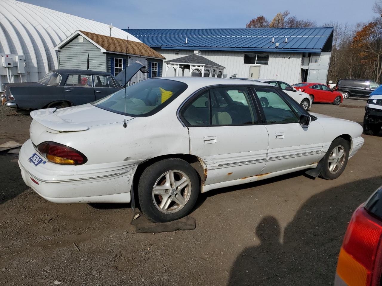 Lot #3305423435 1999 PONTIAC BONNEVILLE