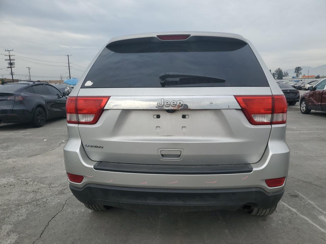 JEEP GRAND CHEROKEE LAREDO