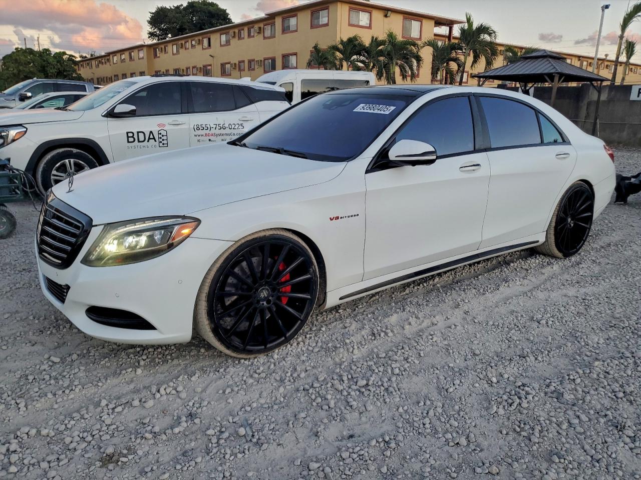 MERCEDES-BENZ S-CLASS 550