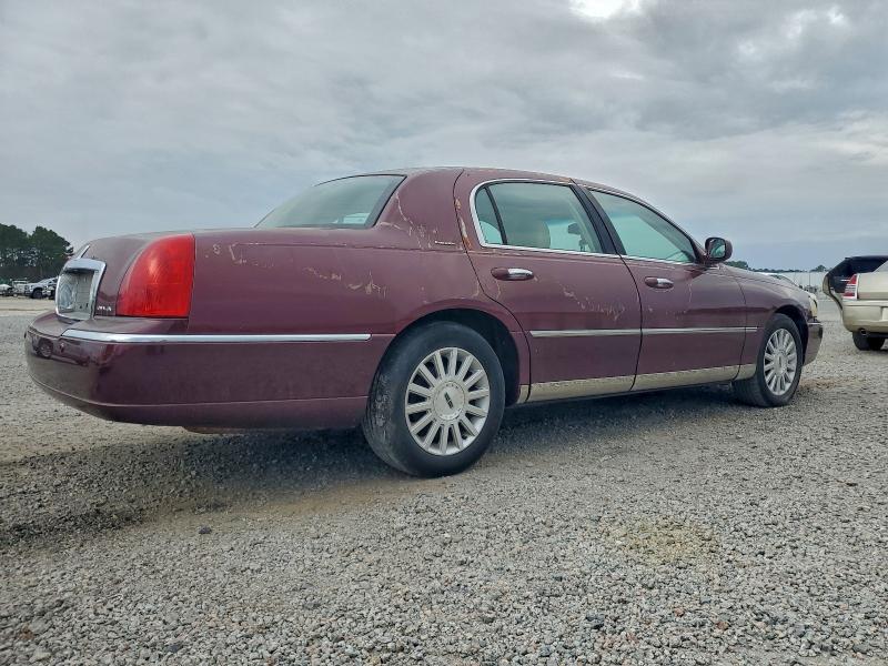 2003 LINCOLN TOWN CAR E #3302756353