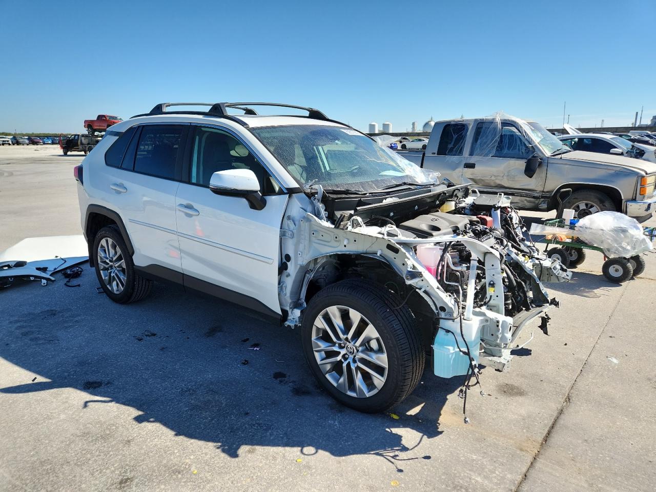 TOYOTA RAV4 XLE PREMIUM