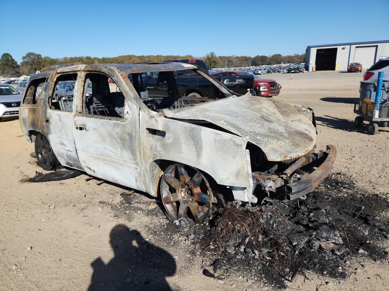 CADILLAC ESCALADE LUXURY