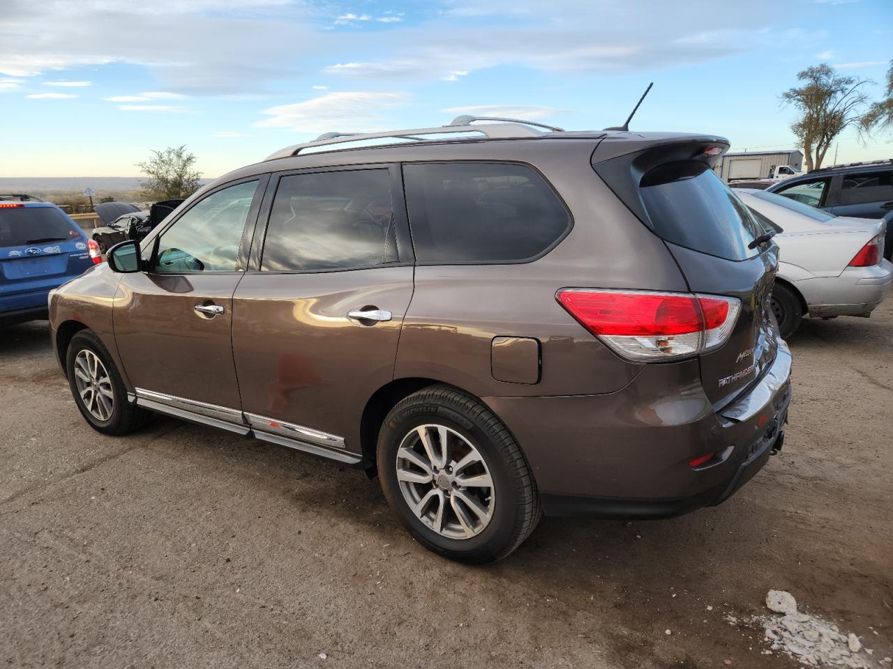 NISSAN PATHFINDER S