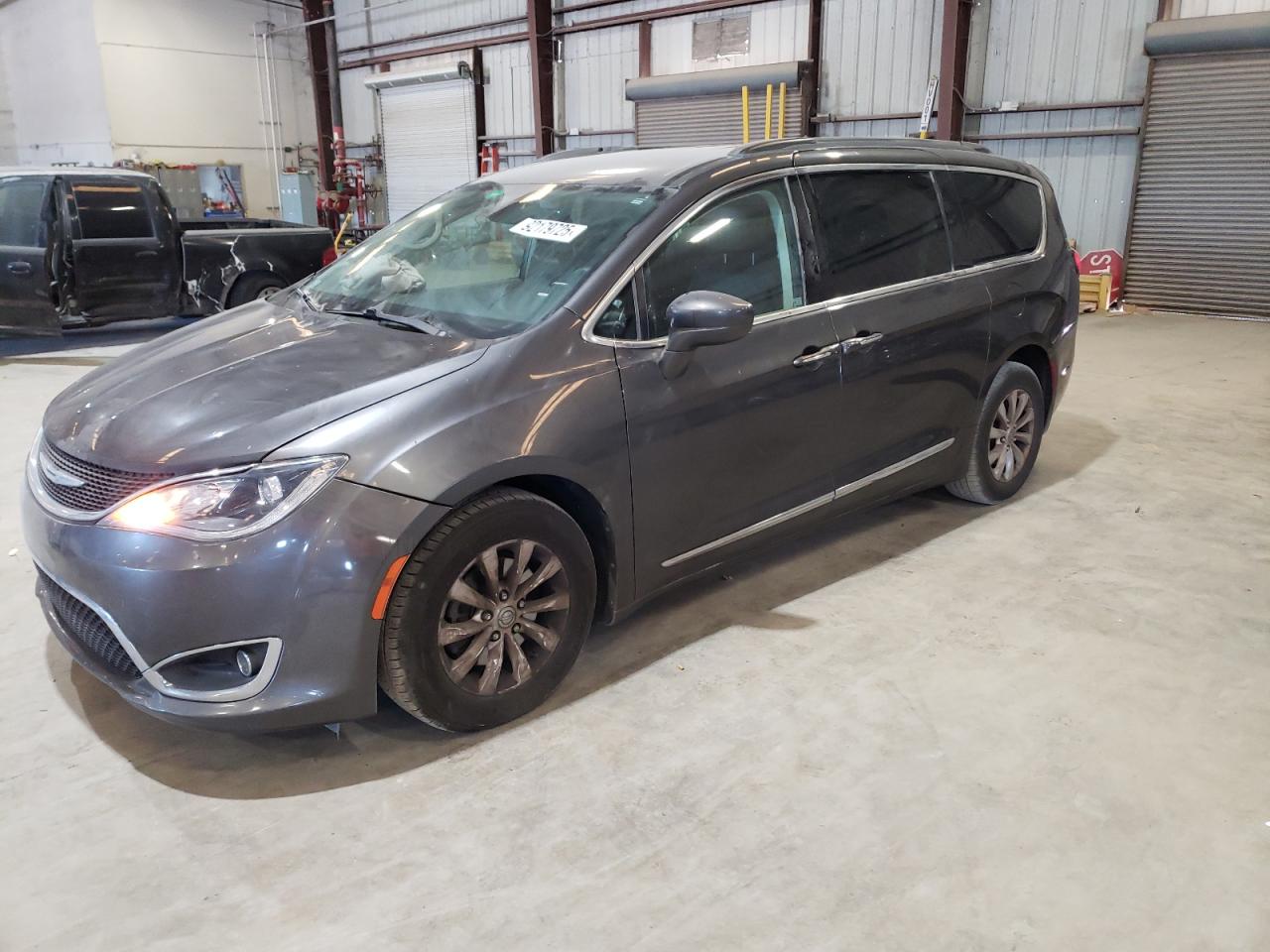 CHRYSLER PACIFICA TOURING L