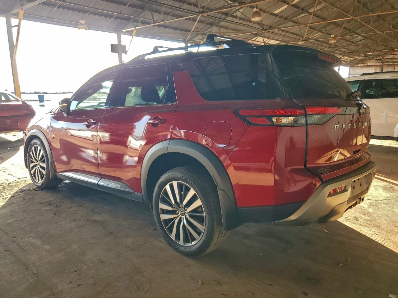 NISSAN PATHFINDER PLATINUM