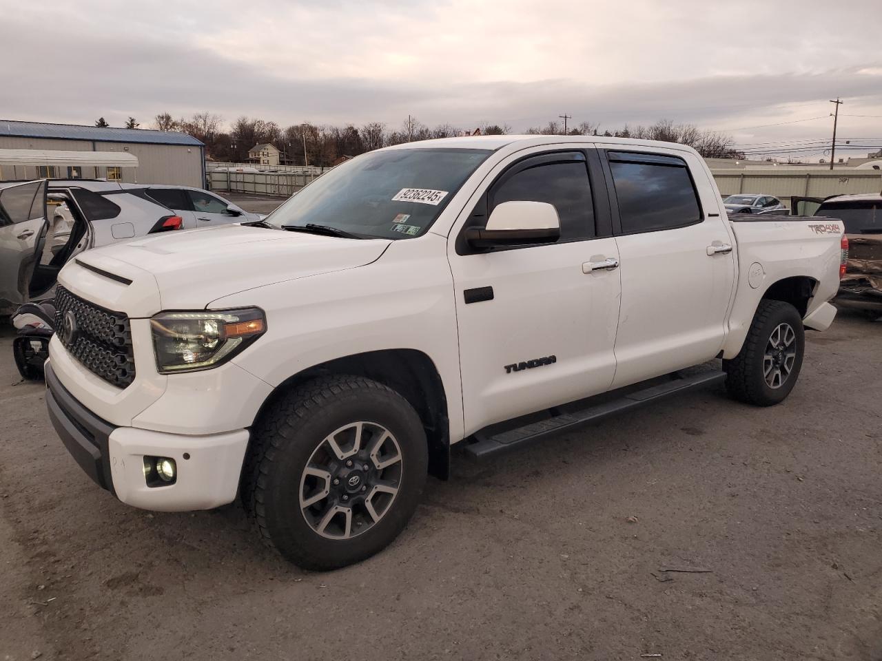 TOYOTA TUNDRA CREWMAX LIMITED