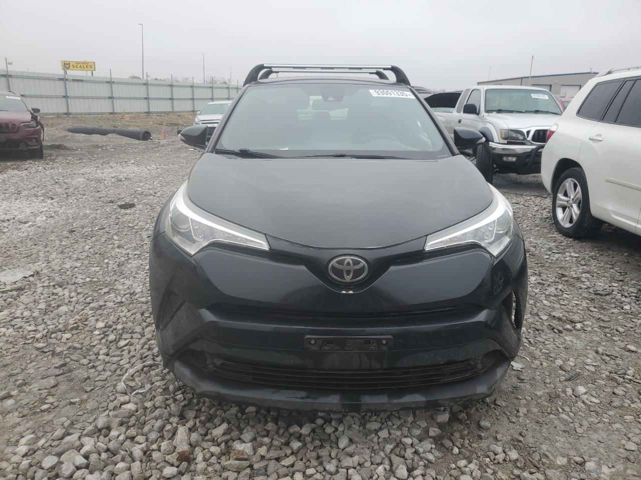 TOYOTA C-HR XLE