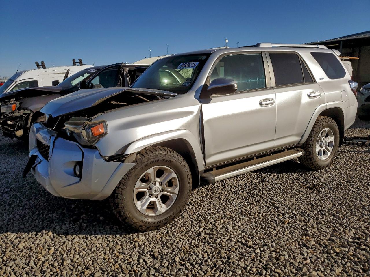 TOYOTA 4RUNNER SR5
