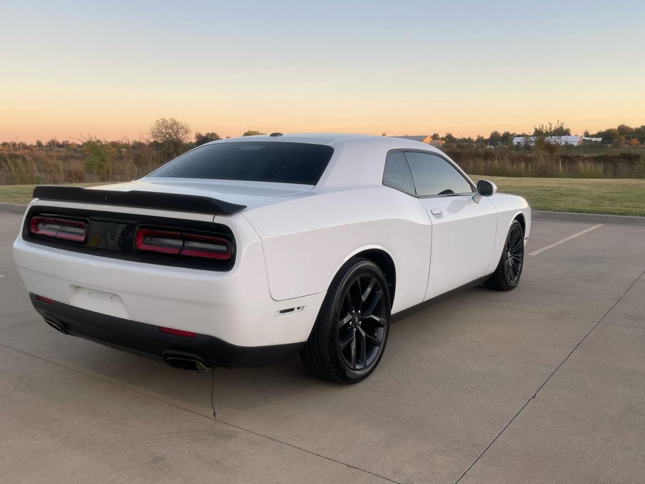 DODGE CHALLENGER SXT