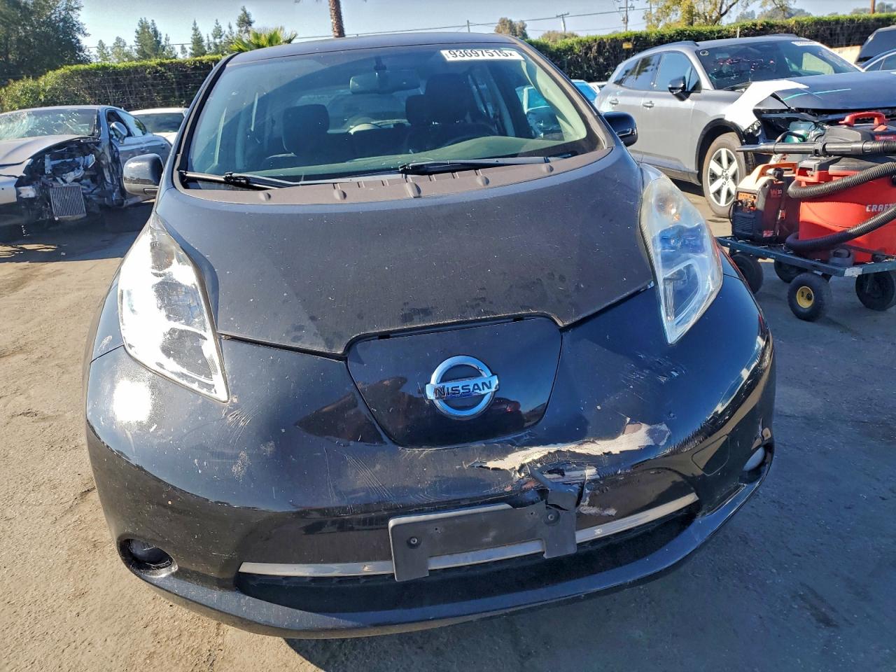 NISSAN LEAF S