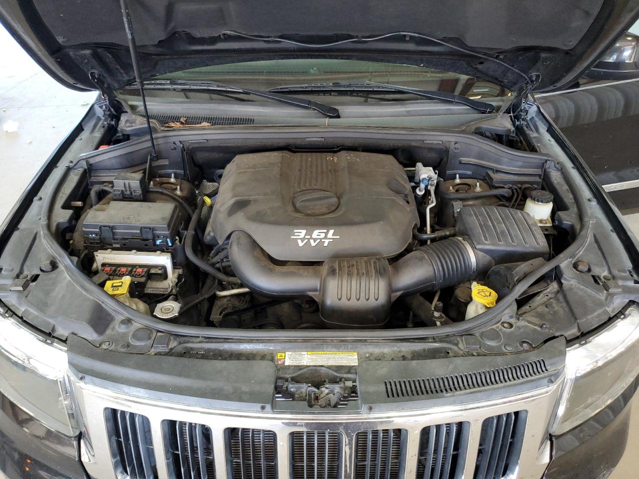 JEEP GRAND CHEROKEE LAREDO