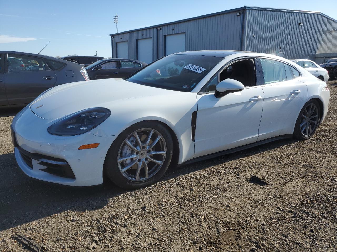 PORSCHE PANAMERA 4