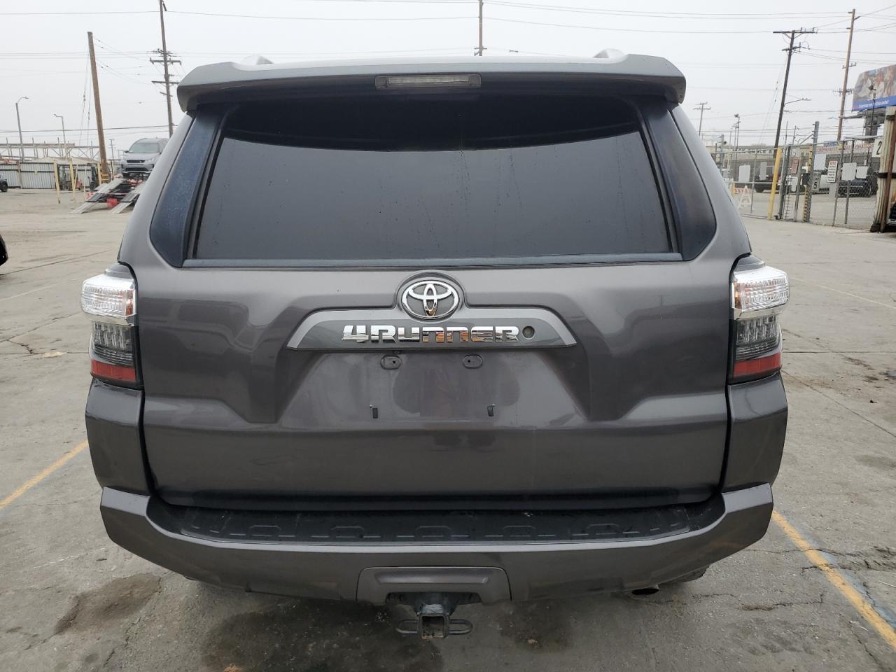 TOYOTA 4RUNNER SR5/SR5 PREMIUM
