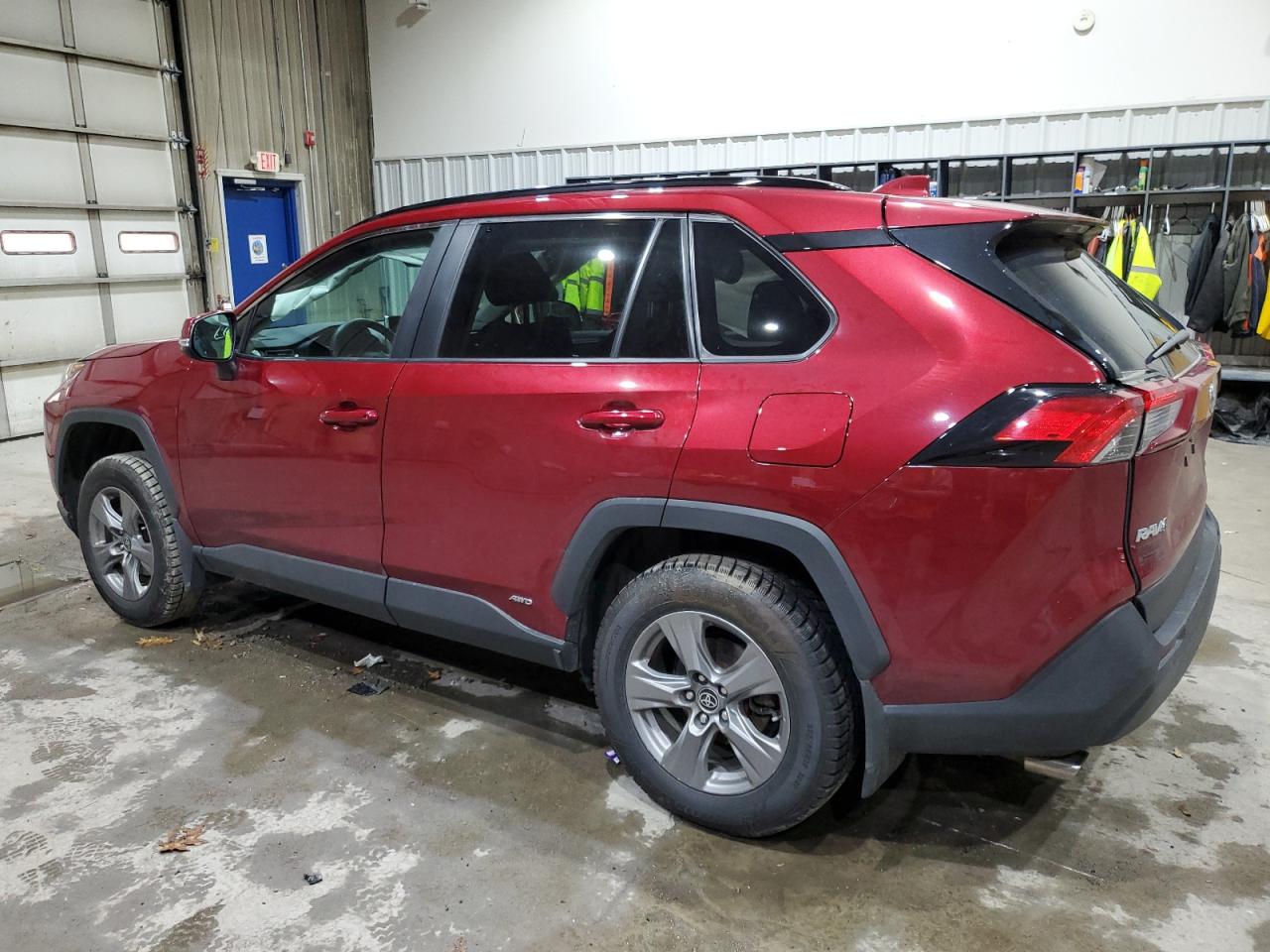 TOYOTA RAV4 XLE