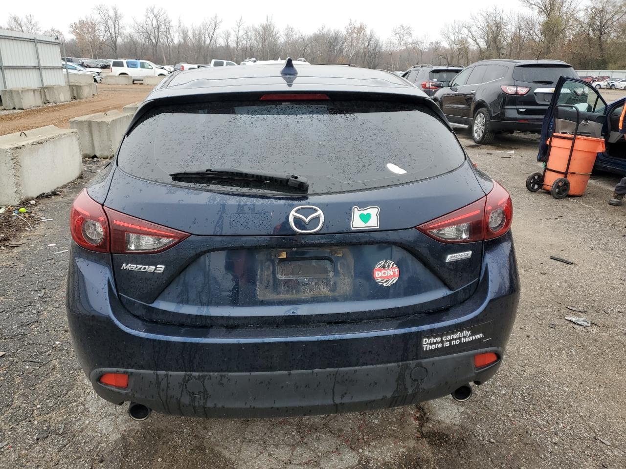 MAZDA 3 GRAND TOURING