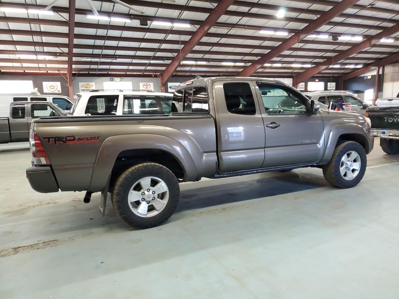 TOYOTA TACOMA