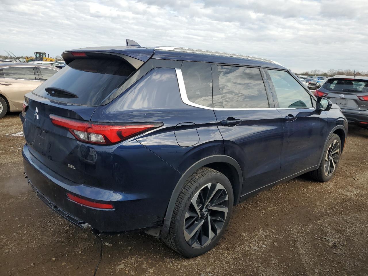 MITSUBISHI OUTLANDER SEL