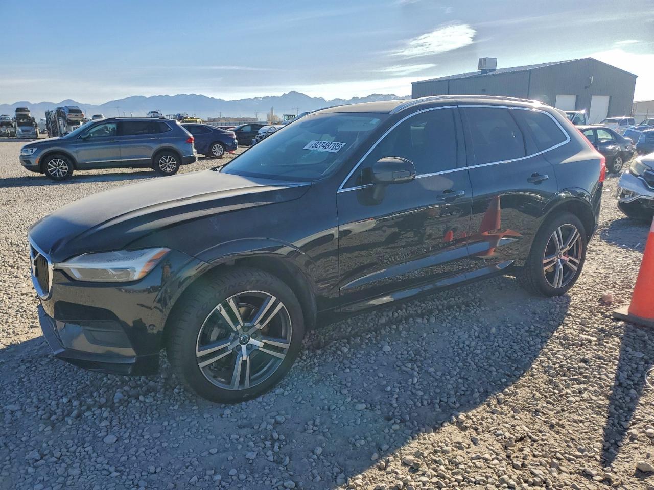 VOLVO XC60 T5 MOMENTUM