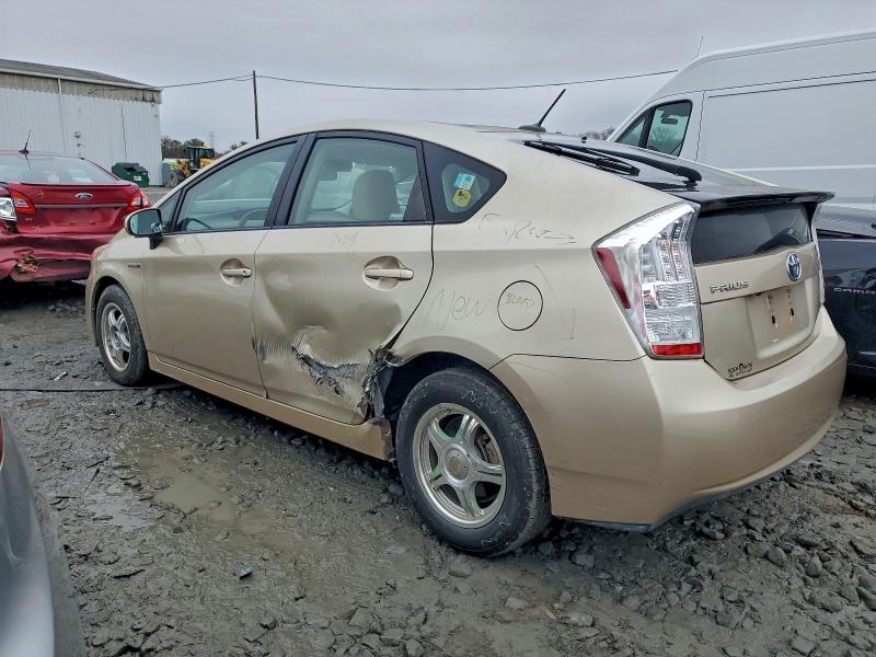 2011 TOYOTA PRIUS #3305379310