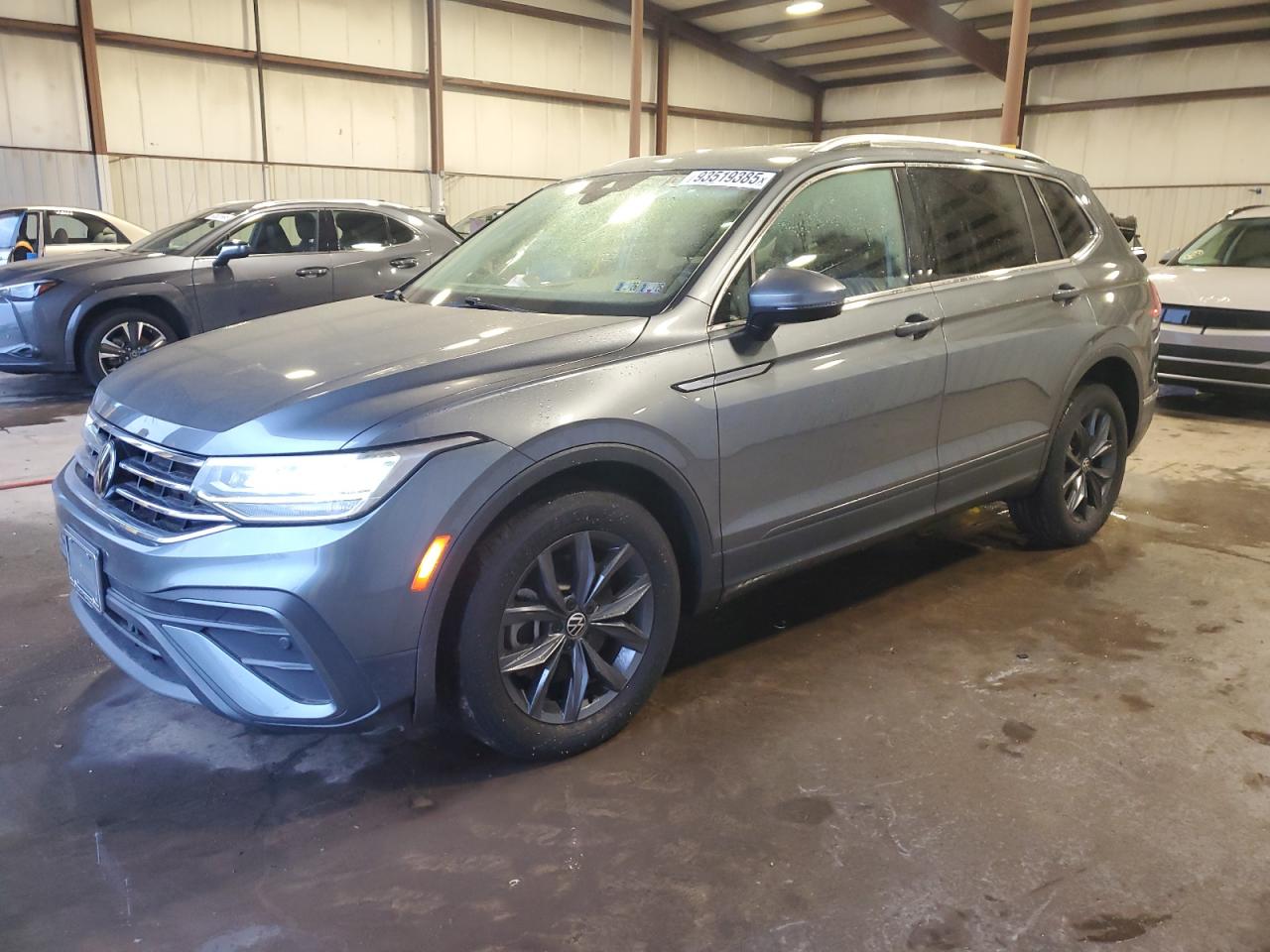 VOLKSWAGEN TIGUAN SE