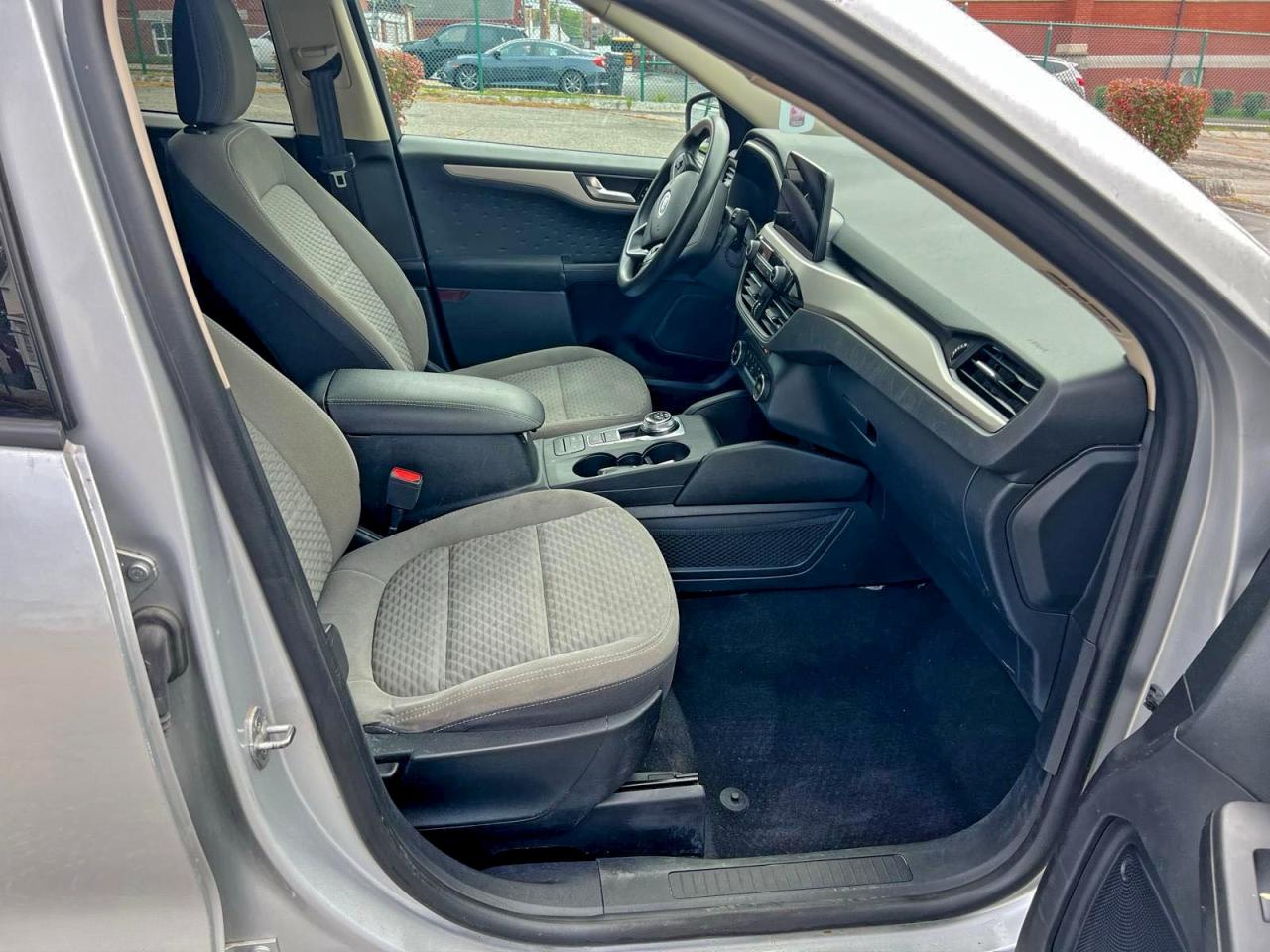 Lot #3299316826 2020 FORD ESCAPE SE