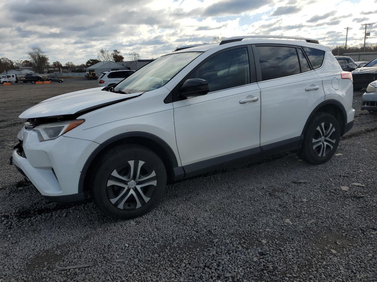 TOYOTA RAV4 LE