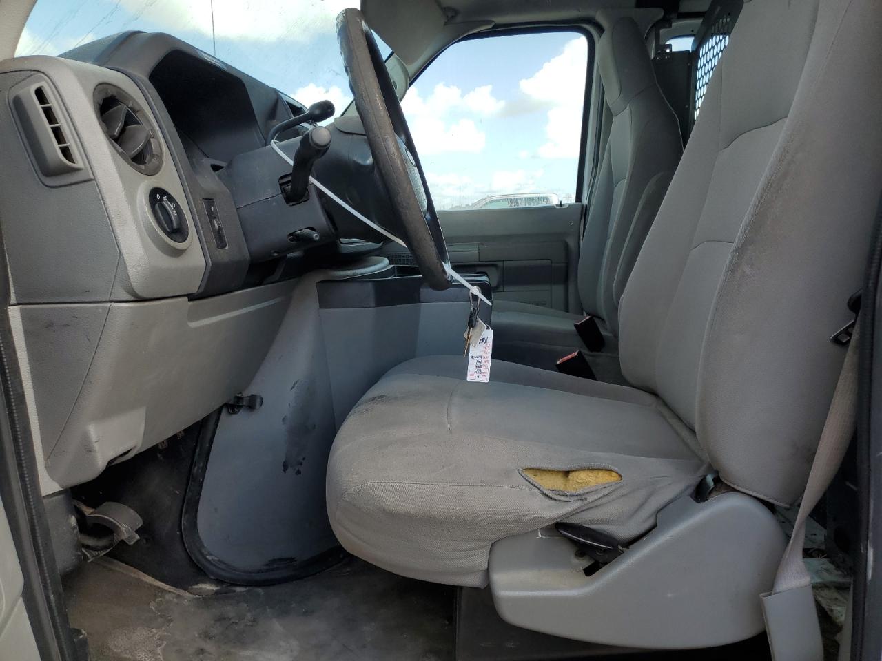 FORD ECONOLINE E250 VAN