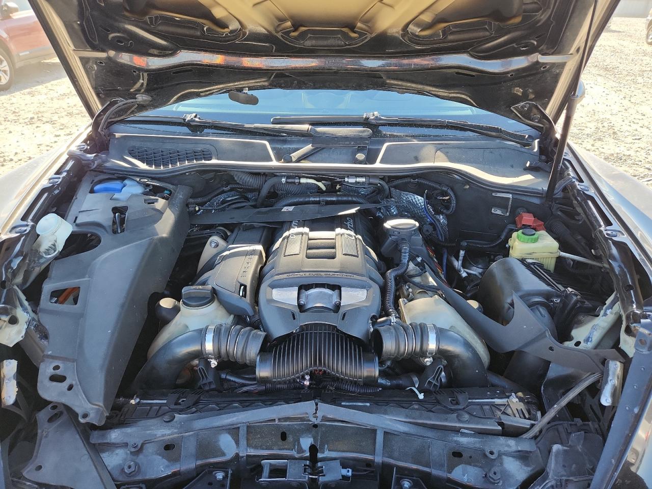 PORSCHE CAYENNE TURBO