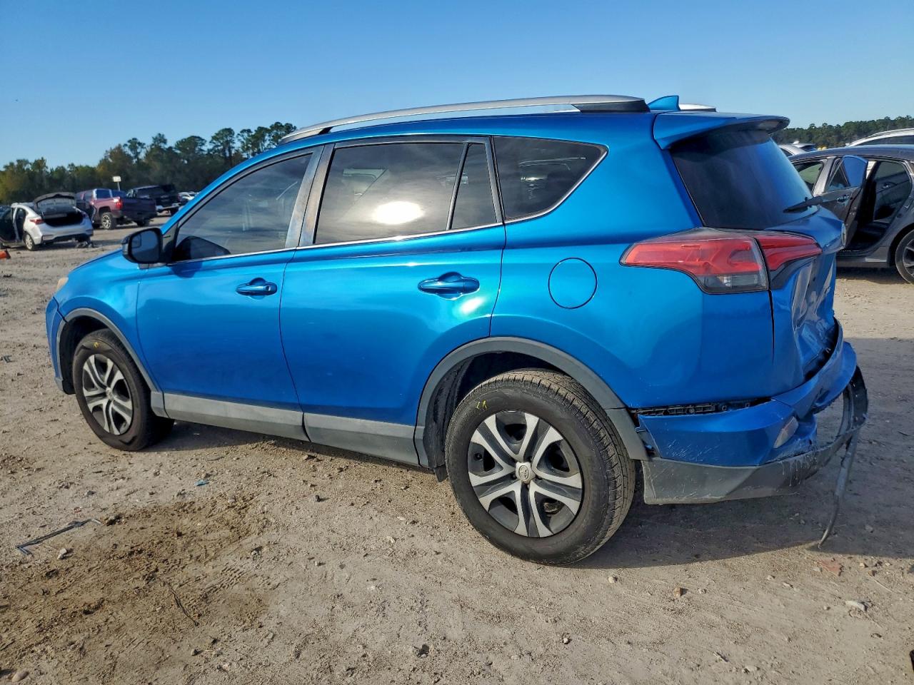 TOYOTA RAV4 LE