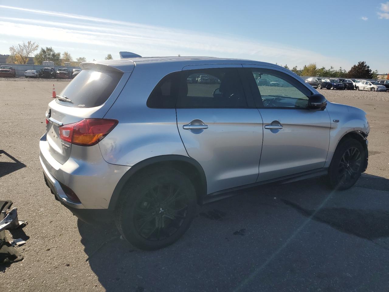 MITSUBISHI OUTLANDER ES