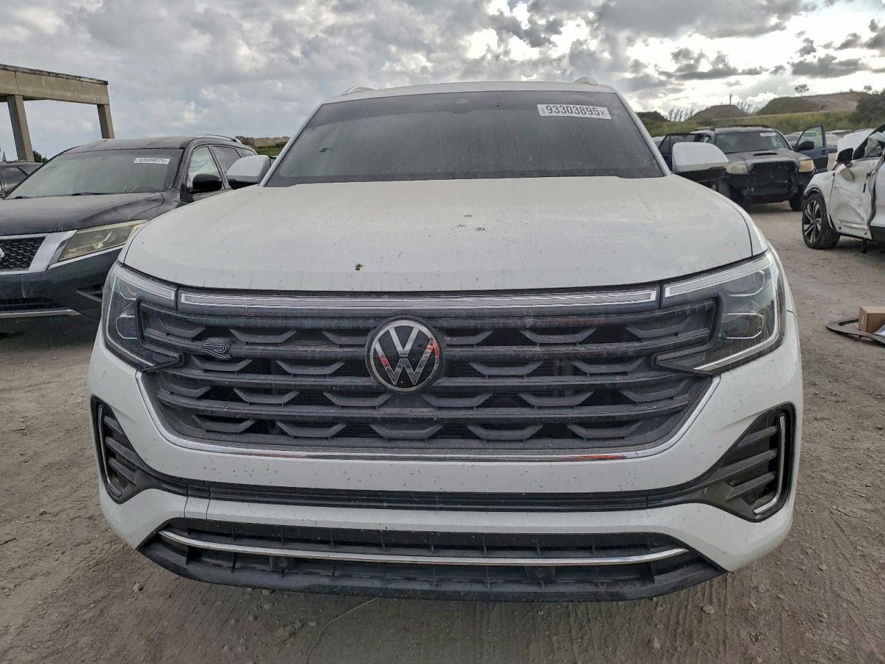VOLKSWAGEN ATLAS CROSS SPORT SEL R-LINE