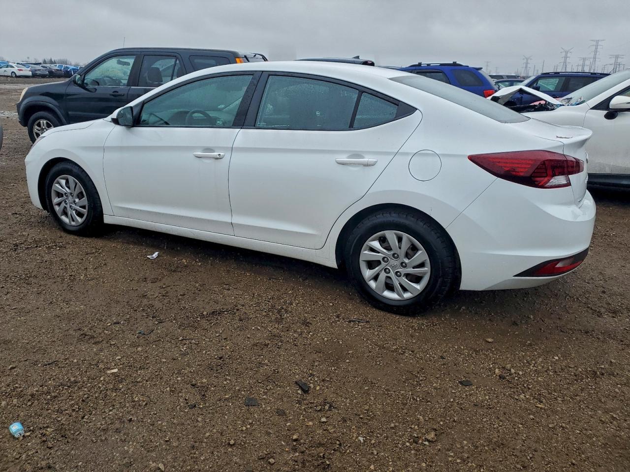 HYUNDAI ELANTRA SE