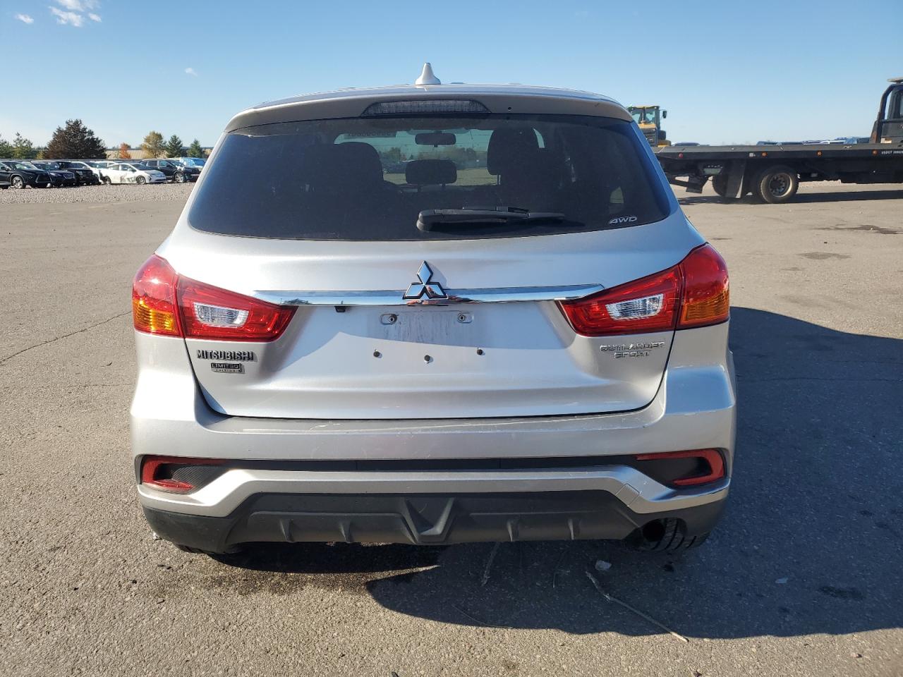 MITSUBISHI OUTLANDER ES