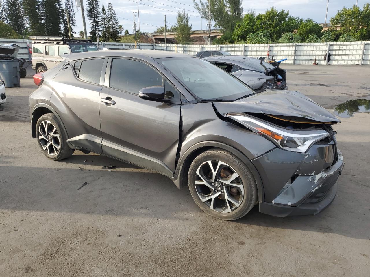 Lot #3310380983 2018 TOYOTA C-HR XLE