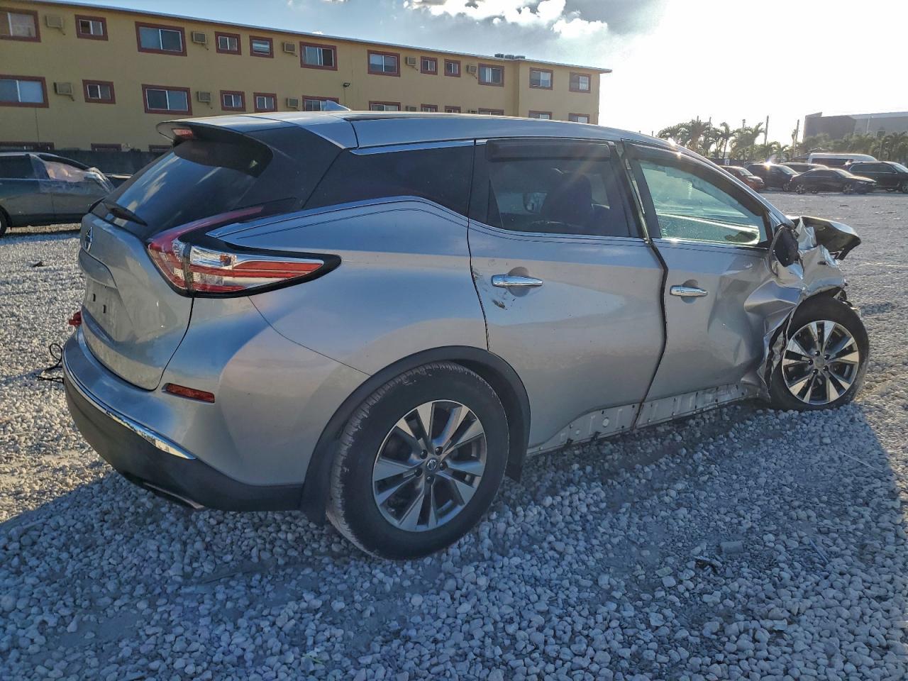 NISSAN MURANO S
