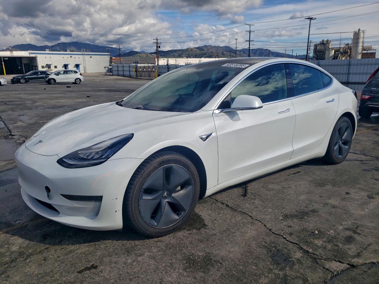 Lot #3305725717 2019 TESLA MODEL 3