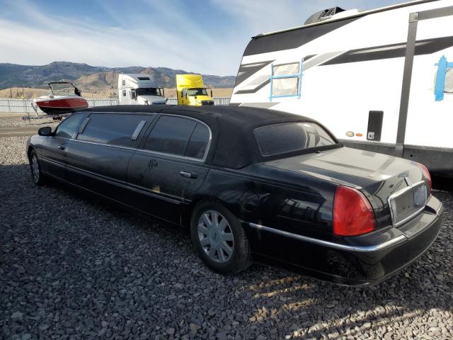 2004 LINCOLN TOWN CAR E #3297272378