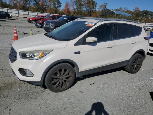 Global Auto Auctions: 2017 FORD ESCAPE TIT
