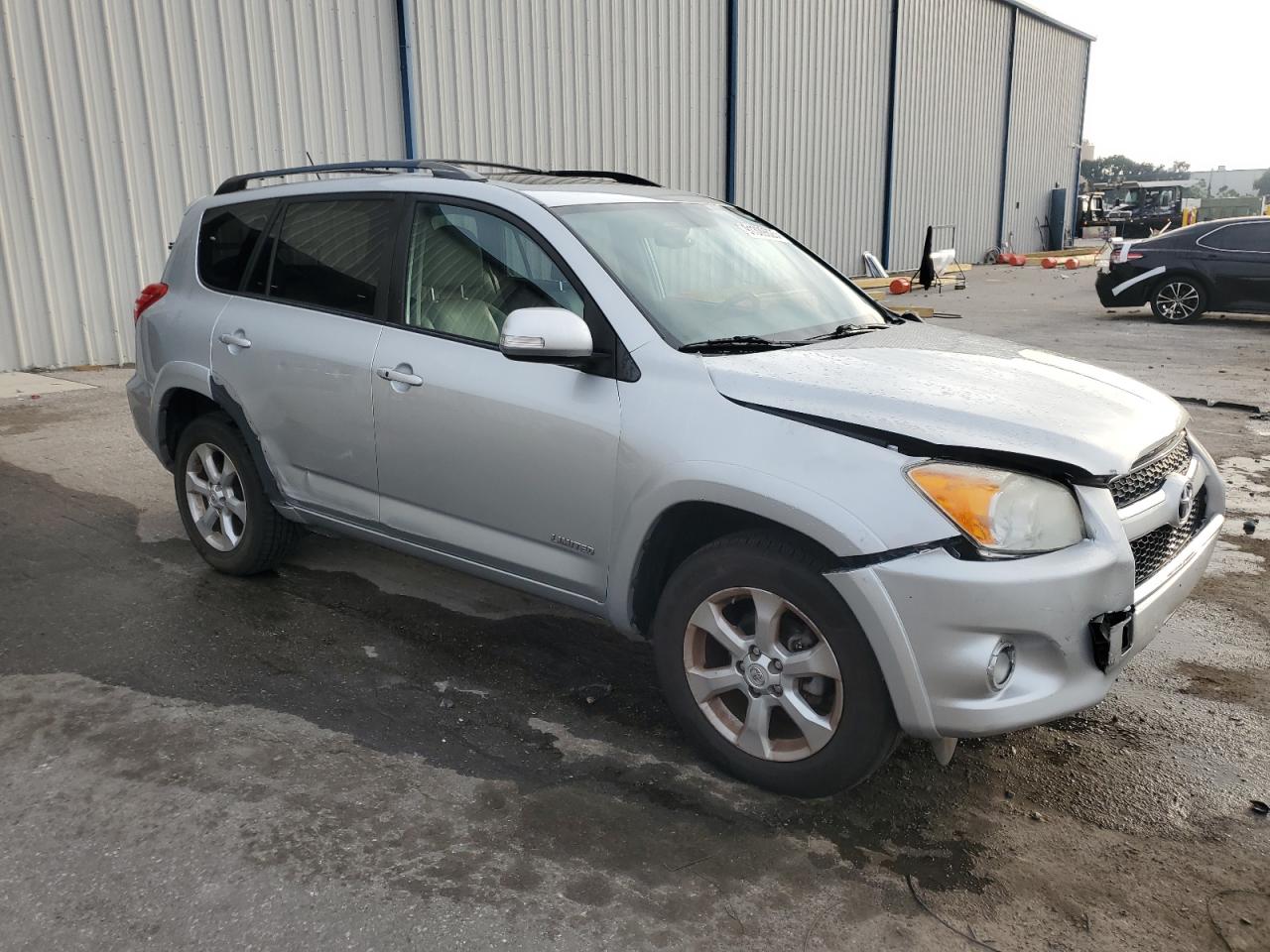 TOYOTA RAV4 LIMITED