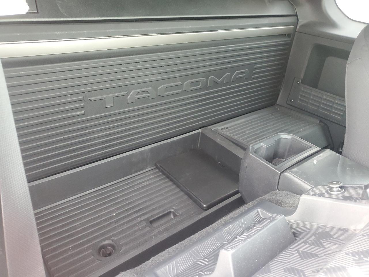 TOYOTA TACOMA XTRACAB