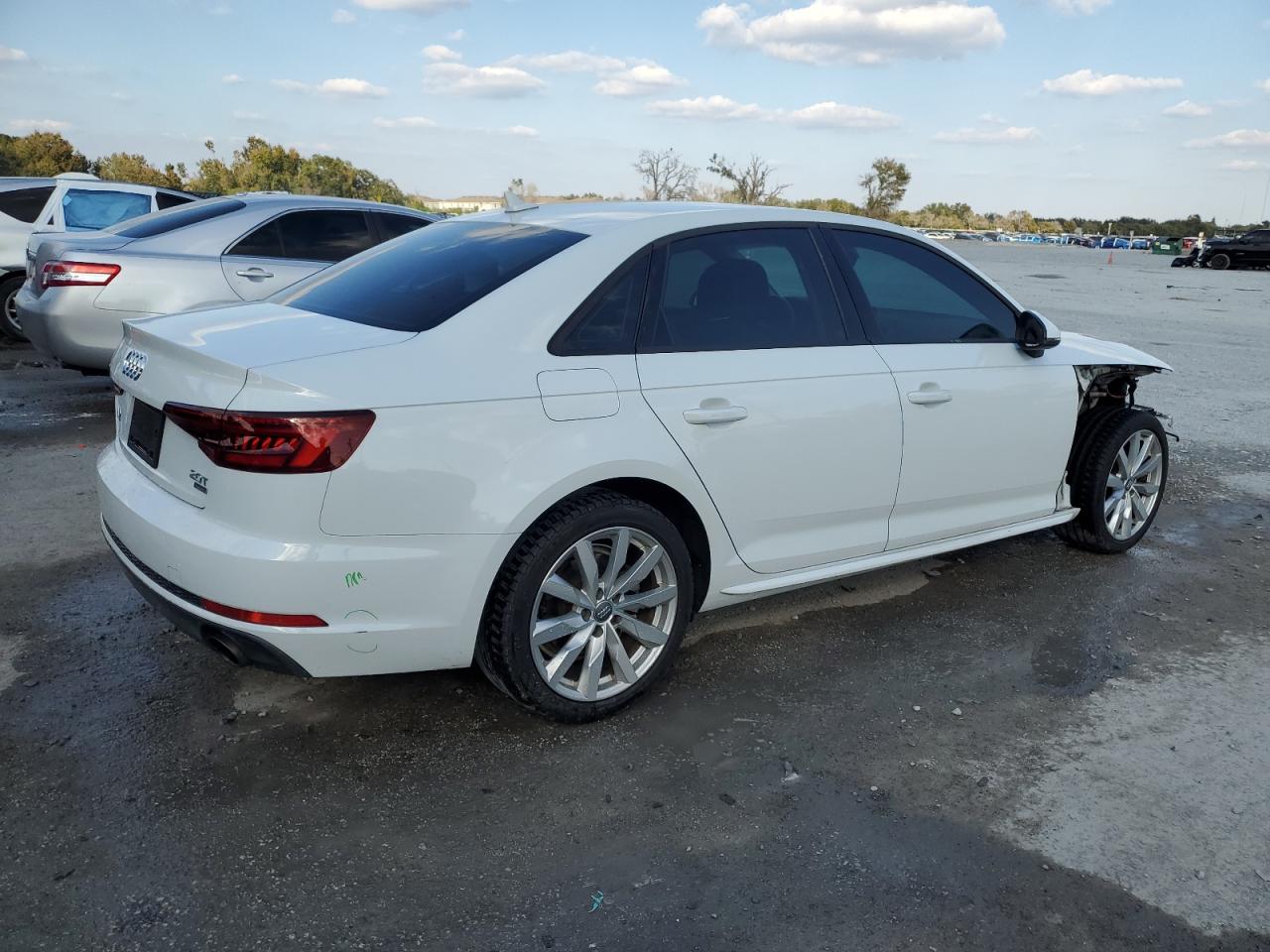 AUDI A4 PREMIUM