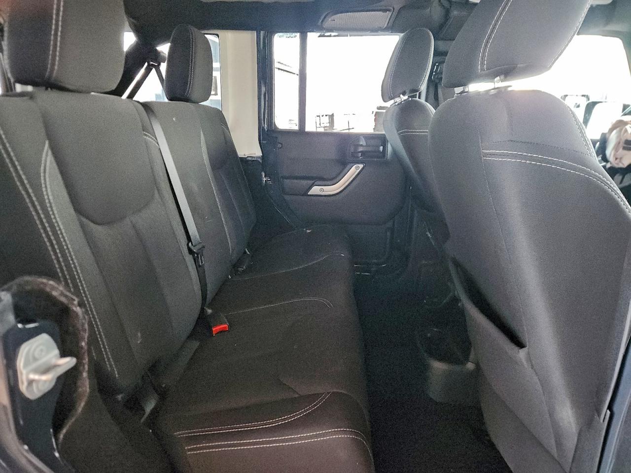 JEEP WRANGLER SAHARA