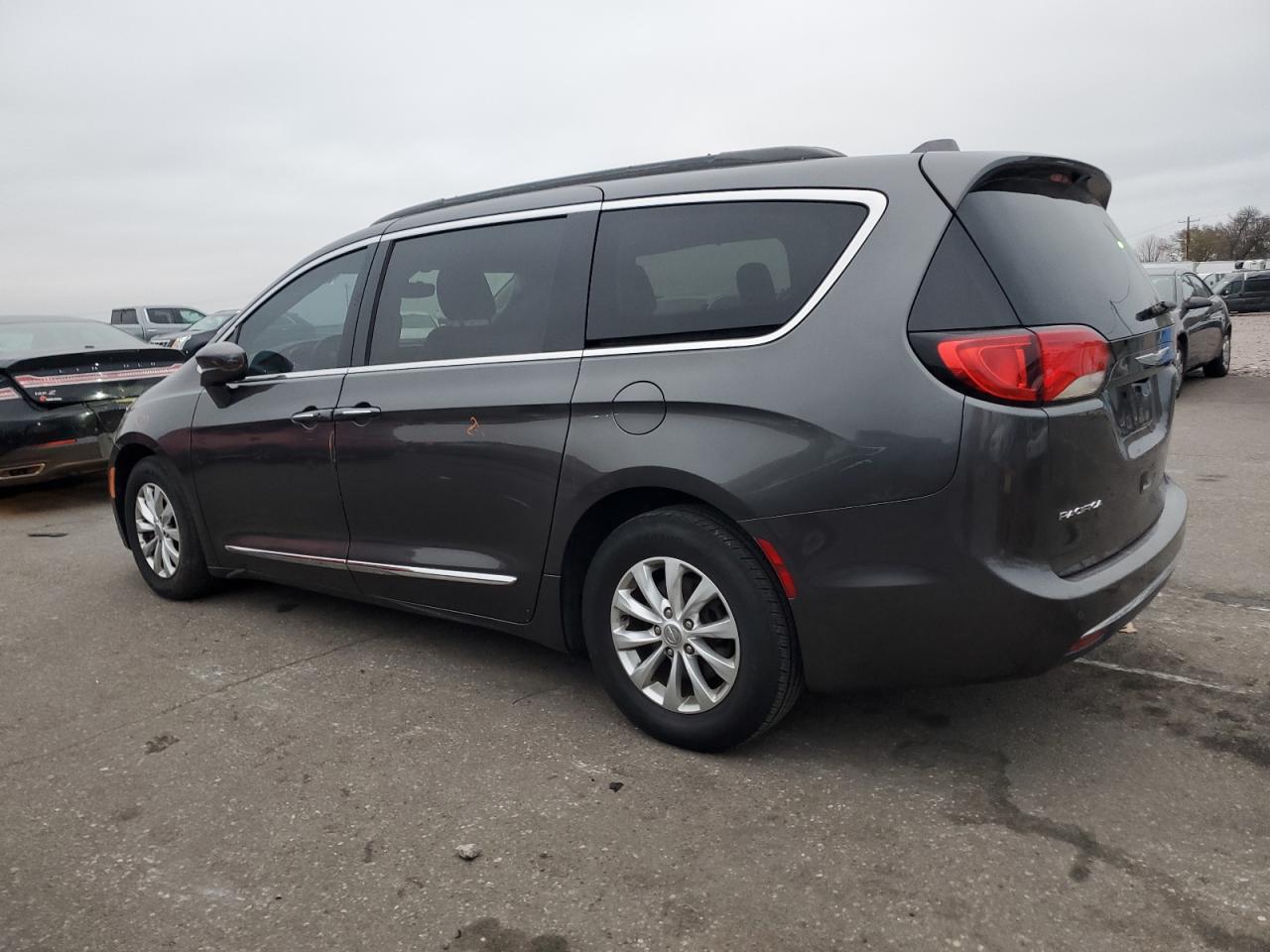 CHRYSLER PACIFICA TOURING L