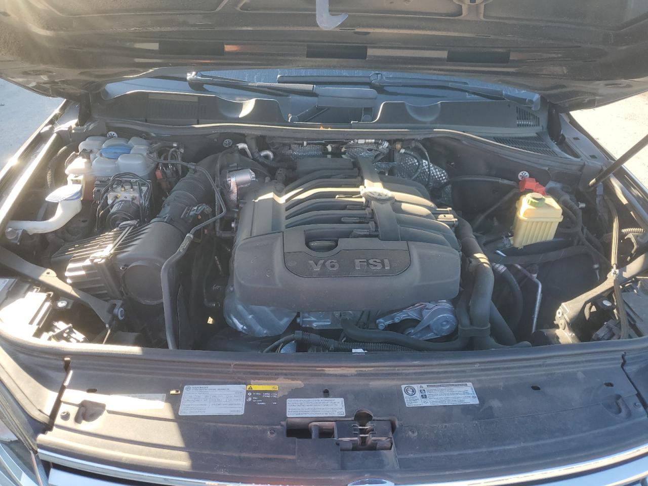 VOLKSWAGEN TOUAREG SPORT