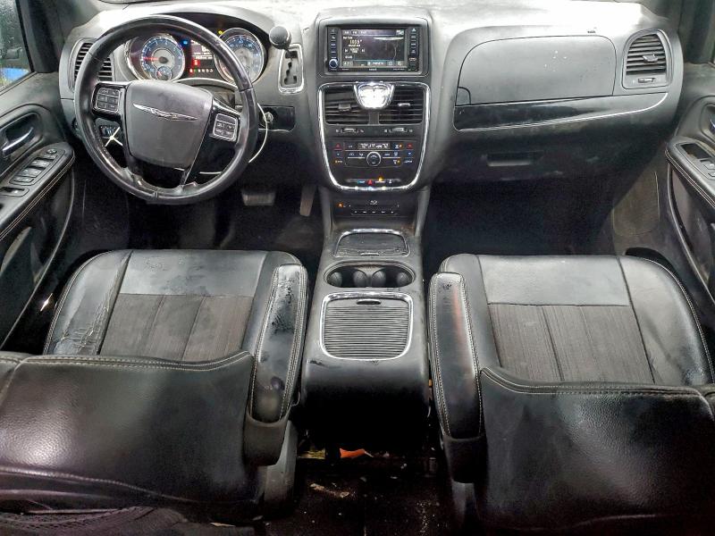 2015 CHRYSLER TOWN & COU #3297961790