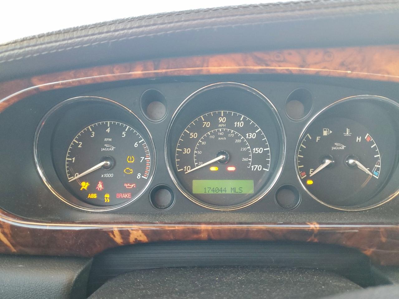 Lot #3303051609 2006 JAGUAR VANDENPLAS