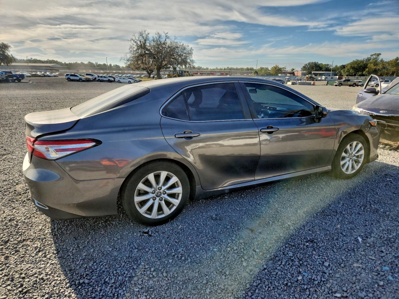 TOYOTA CAMRY L